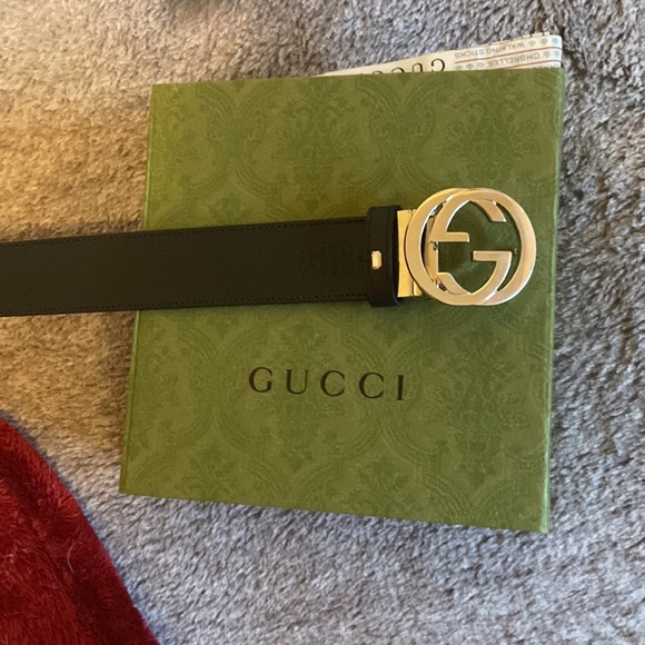 Brand new Gucci x Supreme reversible belt, worn once and need the money - Picture 4 of 4